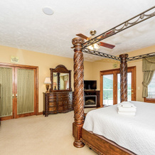 Acre Blue Ridge Estate 8 Bedrooms 7.5 Bathrooms Home, Crabtree — photo 4