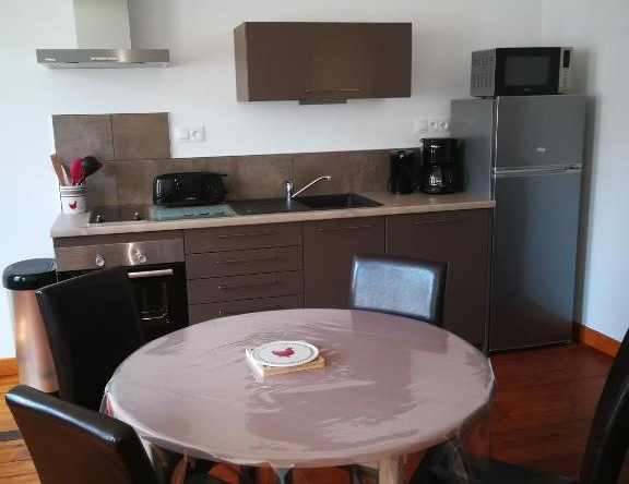 beau T2 lumineux 1er etage, Rochefort — photo 1