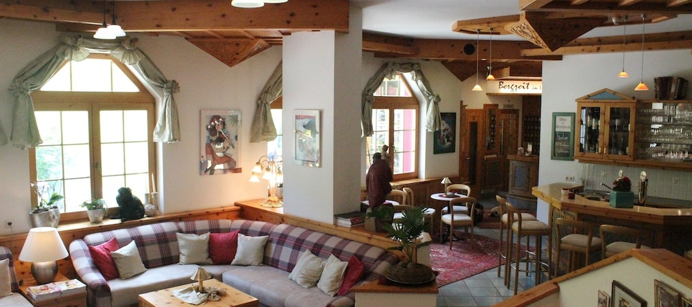 Hotel Lizumerhof, Axams — photo 1