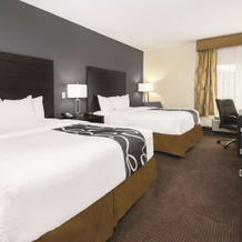 La Quinta Inn & Suites By Wyndham Karnes City - Kenedy, Карнс-Сити — фото 4