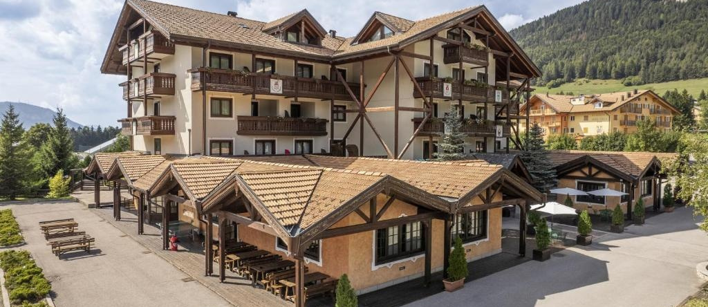 Golf Hotel, Фольгария — фото 1