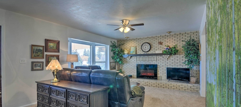Bryce Canyon Area House w/ Mountain Views!, 特罗皮克 — 照片 1