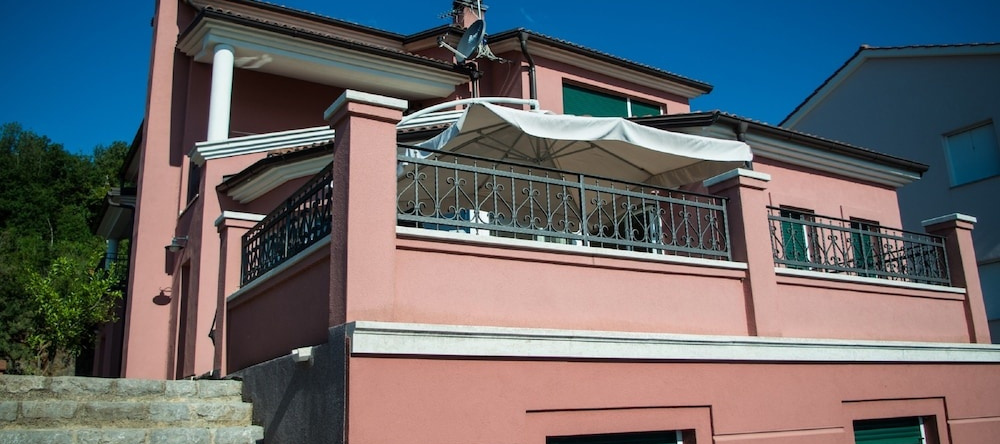 Luxury Three-bedroom Apartment With Amazing Overlook at the sea, Opatija — photo 1