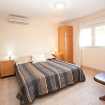 Els Olivars - Three Bedroom, Pau — photo 3