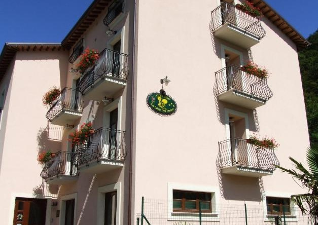 Albergo La Casa Nel Bosco, 诺切拉翁布拉 — 照片 1
