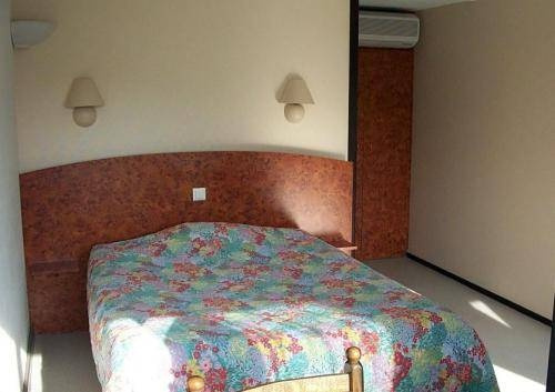 Hotel Restaurent Des Lacs, 孔特雷克塞维尔 — 照片 1