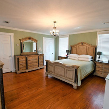 Red Velvet Inn, Navasota — photo 4