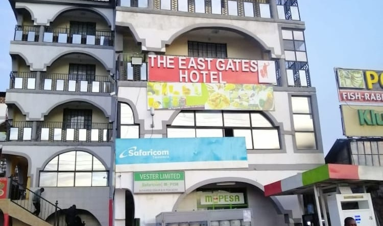 East Gate Hotel, Китенгела — фото 1