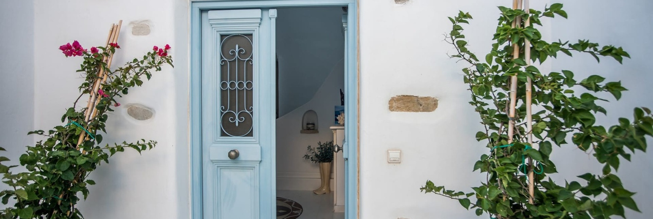 Monogram Travel Antiparos, Антипарос — фото 1