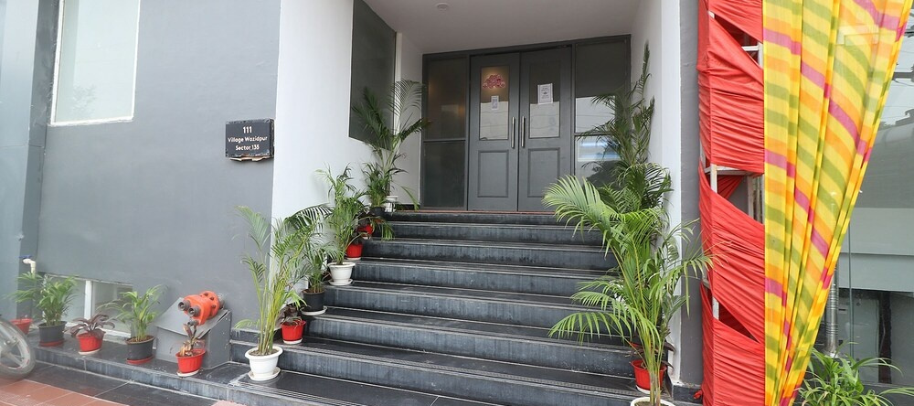 Fabhotel The Leamington, Нойда — фото 1