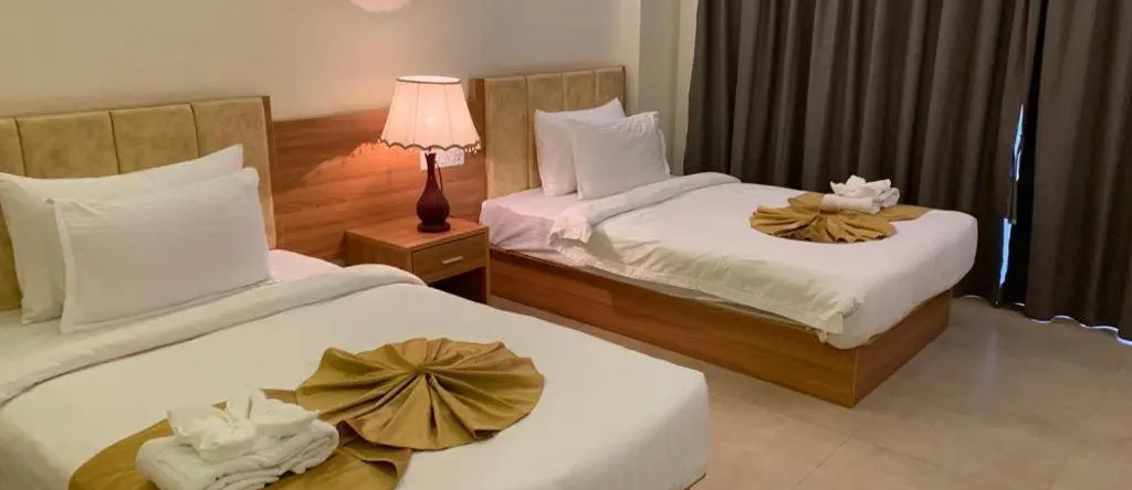 Hotel Reemz, 奇普卢恩 — 照片 1