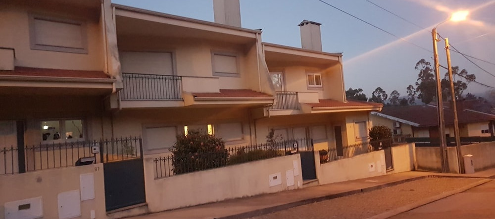 Ulfilanis Vila, Санта-Мария-да-Фейра — фото 1