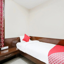 OYO 17106 Hotel Royal, Ullal — photo 4