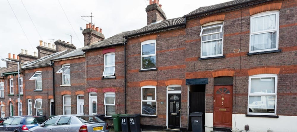 Ashton House, Luton - inhabit short stays, 卢顿 — 照片 1