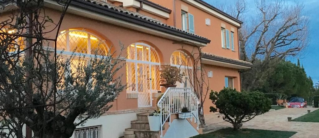 Villa Silvio, 奇维塔诺瓦-马尔凯 — 照片 1