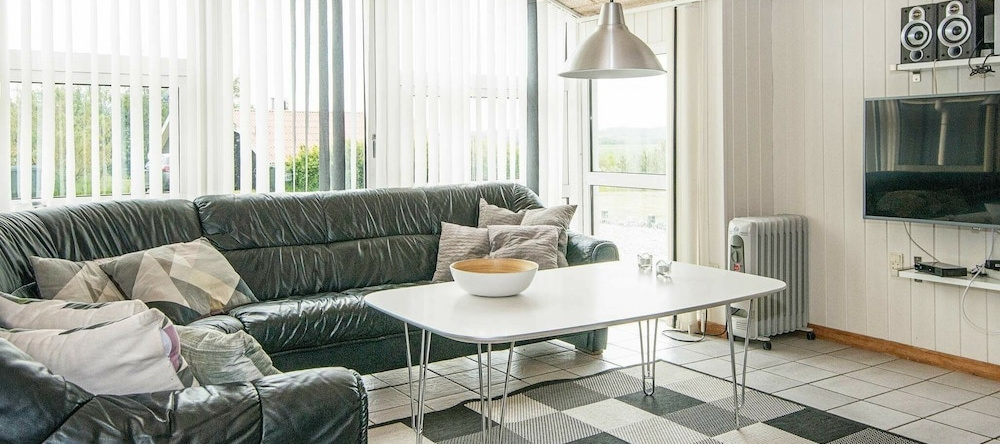 Cosy Holiday Home in Ebeltoft With Table Football, Ebeltoft — photo 1
