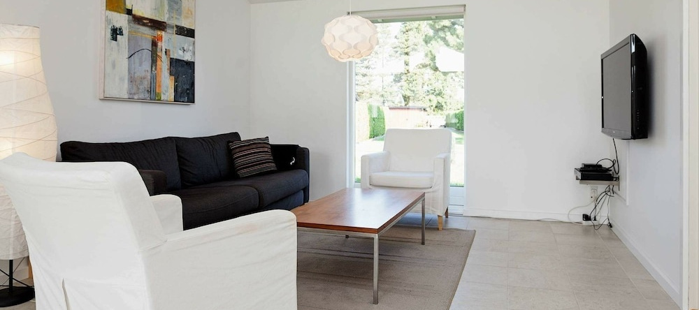 Cozy Holiday Home in Væggerløse With Private Whirlpool, Falster — photo 1