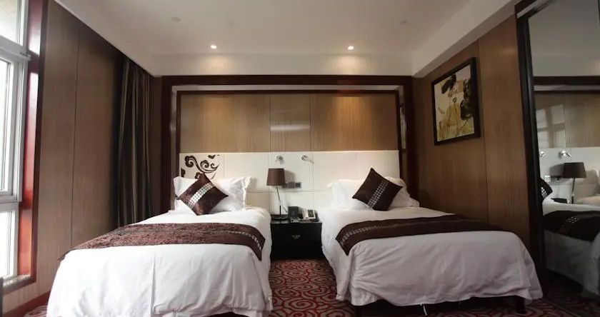 Victorial Hotel Jiaozuo, 焦作 — 照片 1