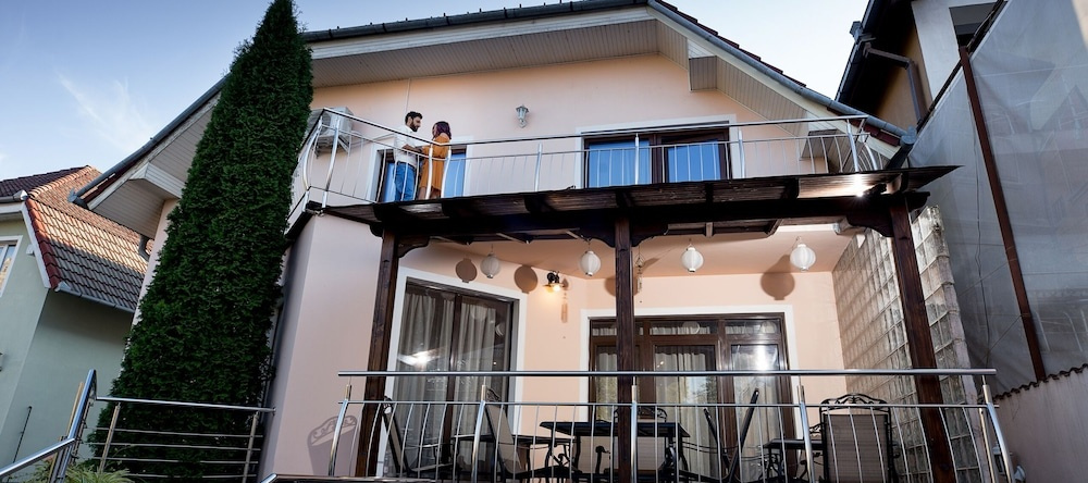 Flora Luxury House, Sighisoara — photo 1