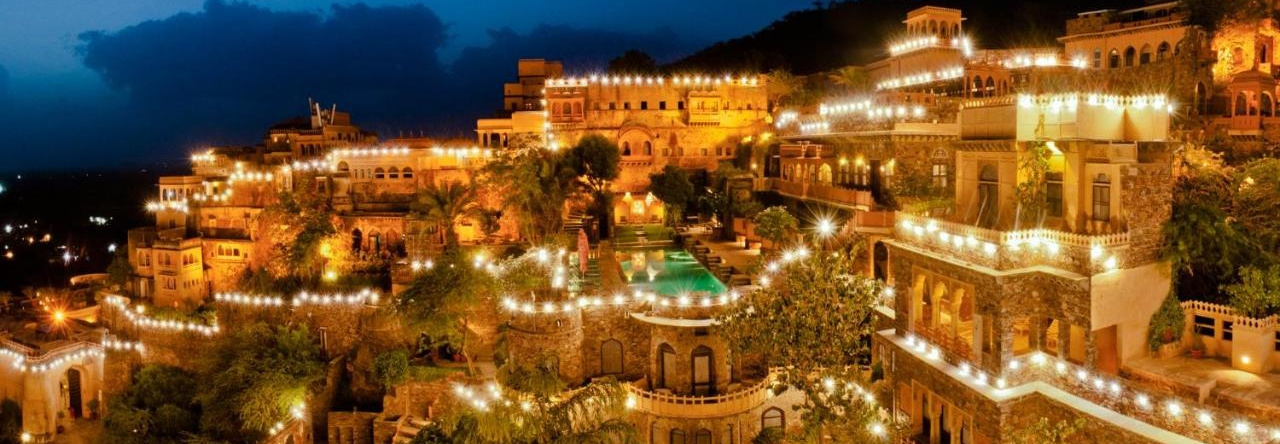 Neemrana Fort-Palace, Нимрана — фото 1
