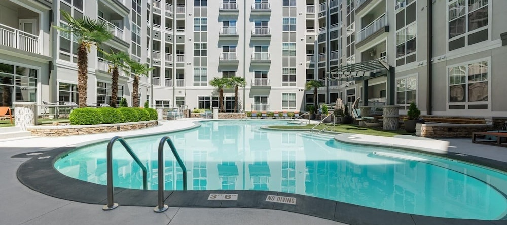 Landing Apartments Raleigh - North Hills, 罗利 — 照片 1