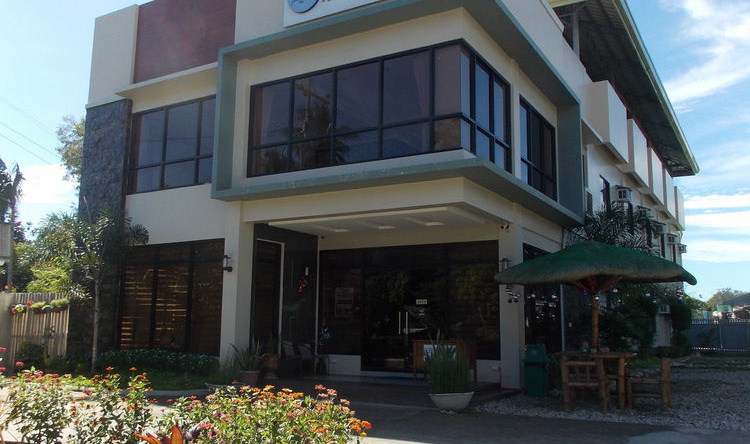 Sea Breeze Hotel, Argao — photo 1