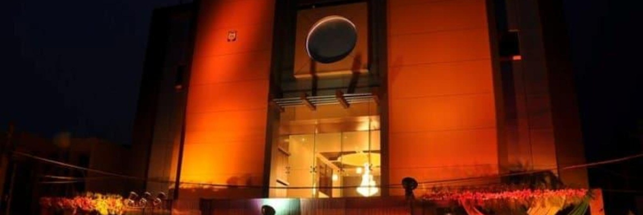 Hotel Prem Plaza, 卡纳尔 — 照片 1
