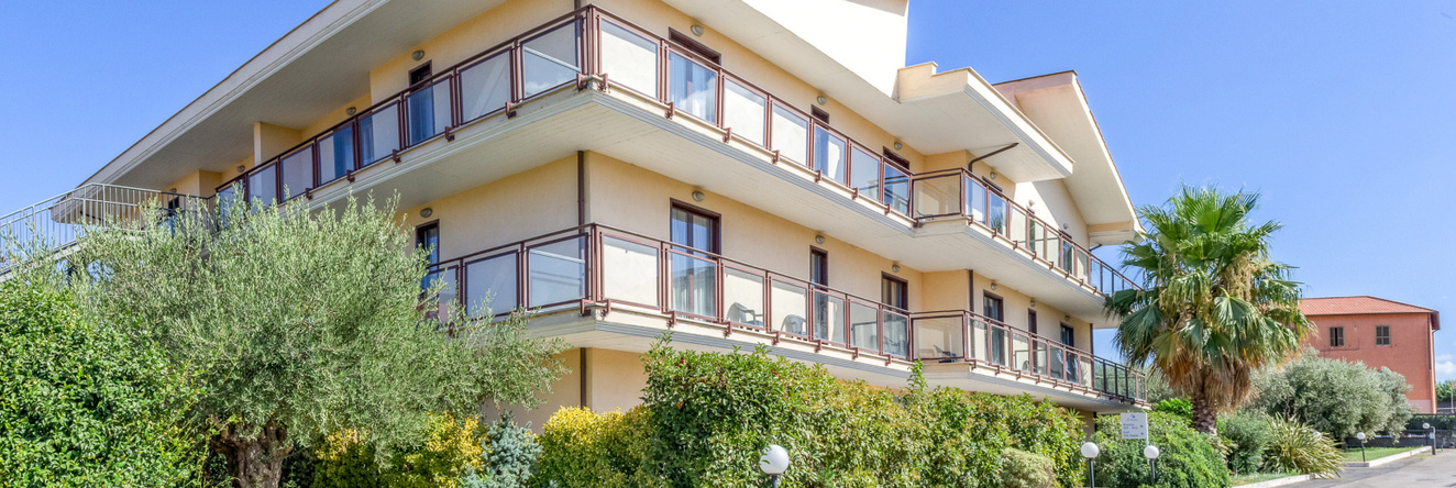Hotel Excel Roma Ciampino, 马里诺 — 照片 1