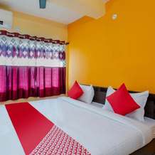 Oyo 27817 Hotel Decision, Дхар — фото 5
