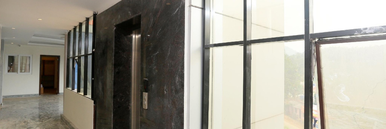 OYO 23318 West Gate Inn & Suites, 伊杜基 — 照片 1