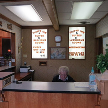 Bluffs Inn, Decorah — photo 2