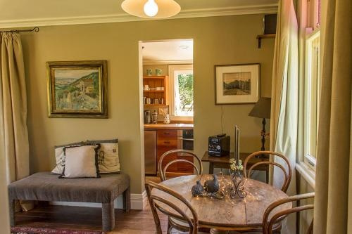 Toms Cottages, Havelock North — photo 1