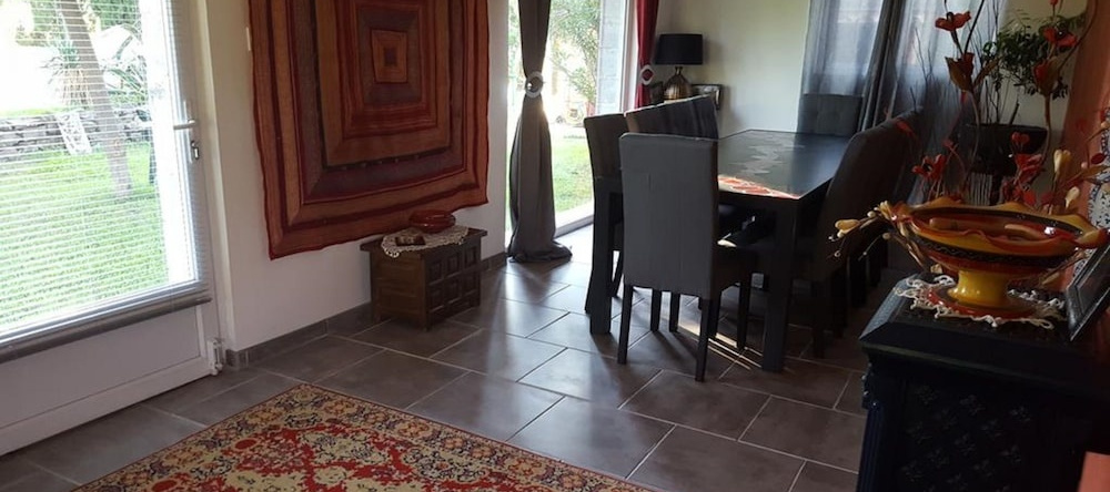 Aux Oliviers Chambres d'Hôtes, 翁普 — 照片 1
