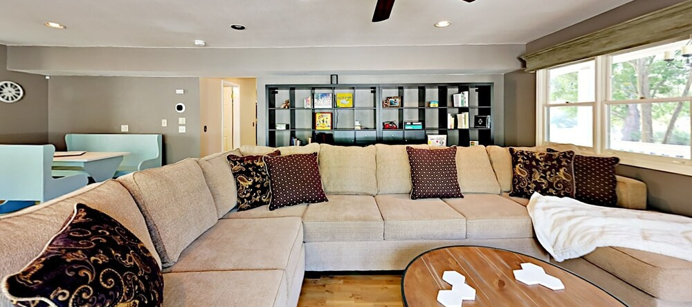 8371 Los Osos Road Home 5 Bedrooms 4 Bathrooms Home, 阿塔斯卡德罗 — 照片 1