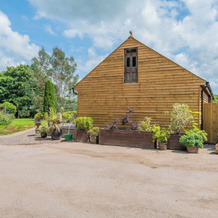 Self-contained Cosy one Bedroom Holiday Barn, Cowbridge — photo 5