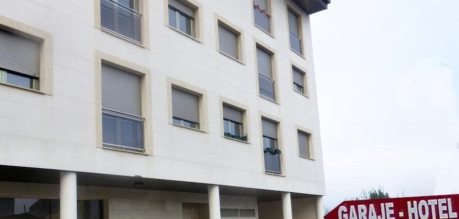 Hotel Villa de Cacabelos, 卡卡韦洛斯 — 照片 1