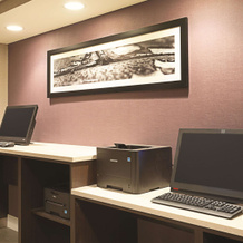 La Quinta Inn & Suites by Wyndham Baltimore BWI Airport, Linthicum Heights — photo 4