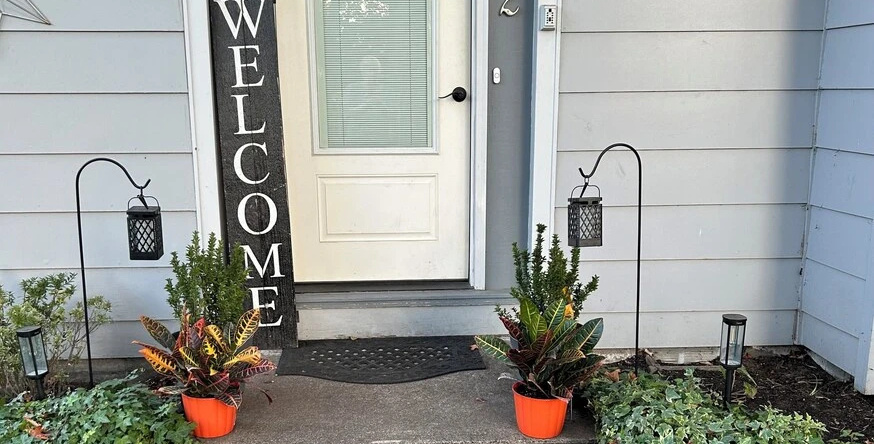 Kalmia Cottage, Junction City — photo 1