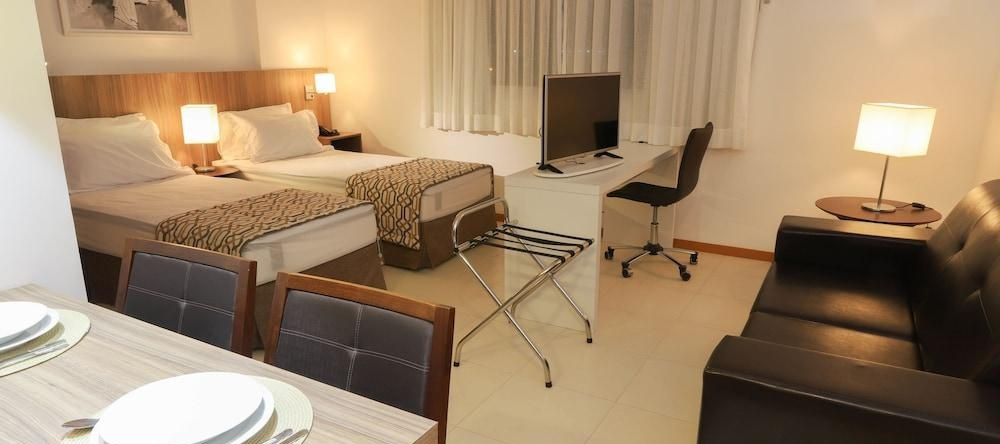 Promenade Soho Campos Hotel, Campos — photo 1