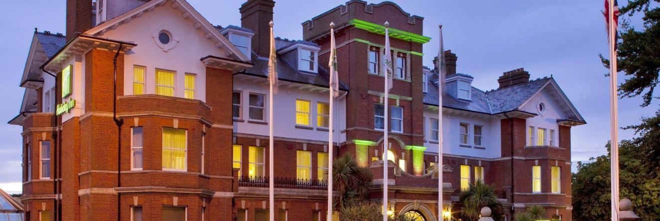 Holiday Inn Farnborough By Ihg, Фарнборо — фото 1
