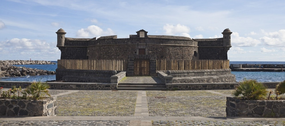 EL Poris, Arico — photo 1