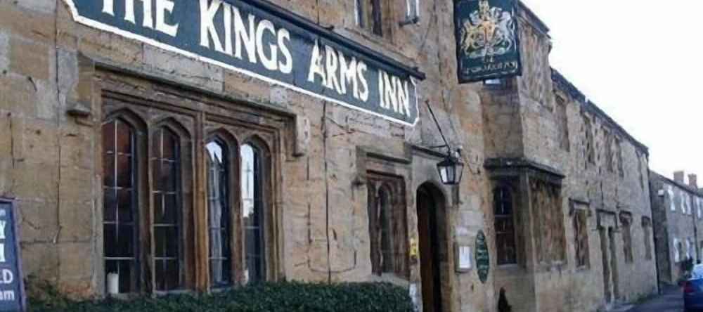 The Kings Arms Inn, 蒙塔丘特 — 照片 1