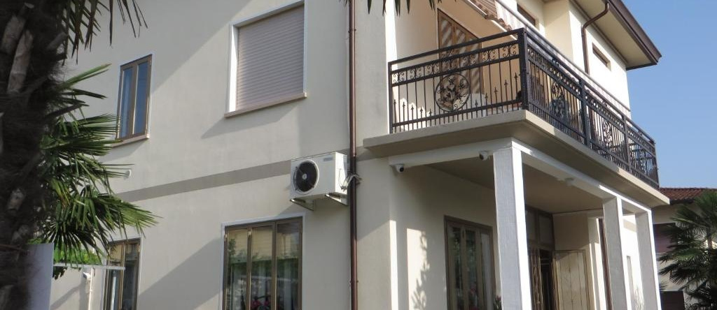 Casa Roman Italia, 萨奇莱 — 照片 1