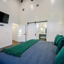 New, Modern, Bunk Room, Game Room, Playground, Hot tub, Хочатаун — 照片 2