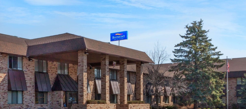 Baymont Inn & Suites Midland, Мидленд — фото 1