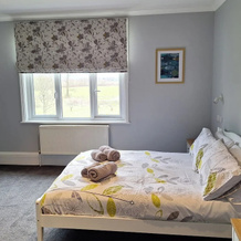 Room-Spacious Double Room With Lovely Vi, Cranleigh — фото 2