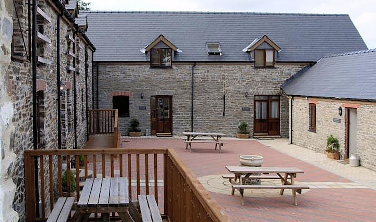 The Barn, Tirymynach — photo 1