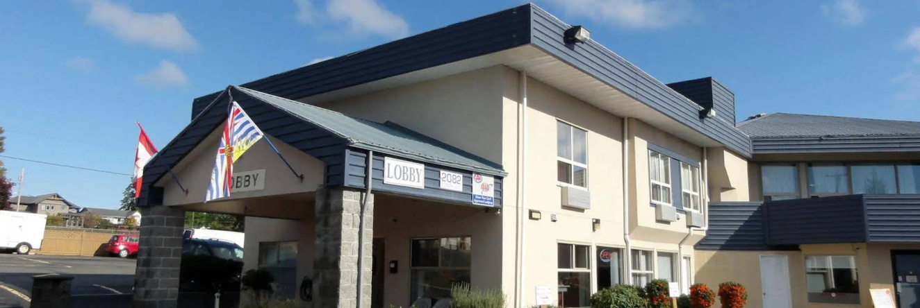 Port Augusta Inn and Suites, Comox — photo 1