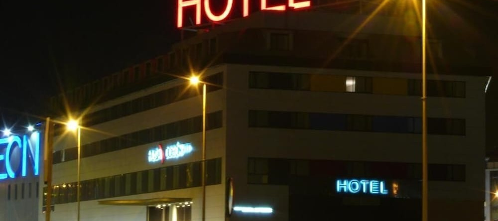 Spa Suites Odeon, Нарон — фото 1