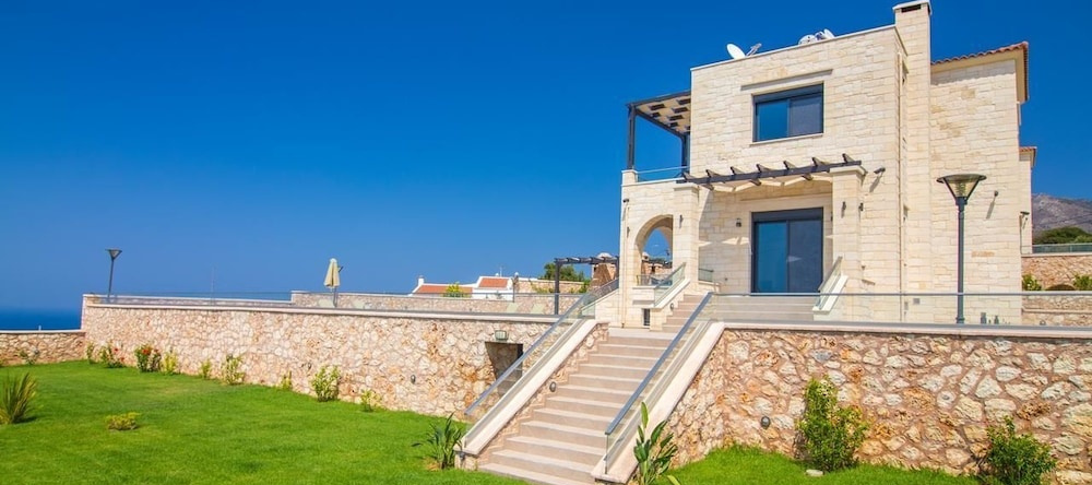 Philoxenia Luxury Stone Villa, Плака — фото 1
